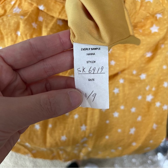 Everly Yellow Star Patterned Maxi Skirt - Picture 11 of 11